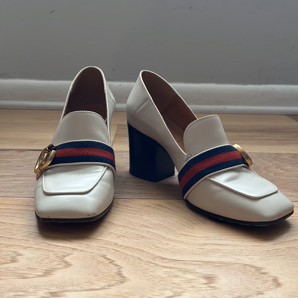 Gucci Payton Beige Loafers